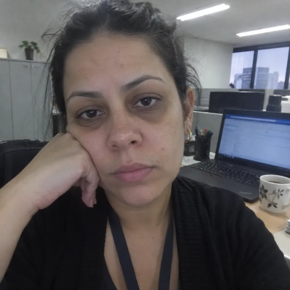 Pele cansada e sem viço no fim do dia